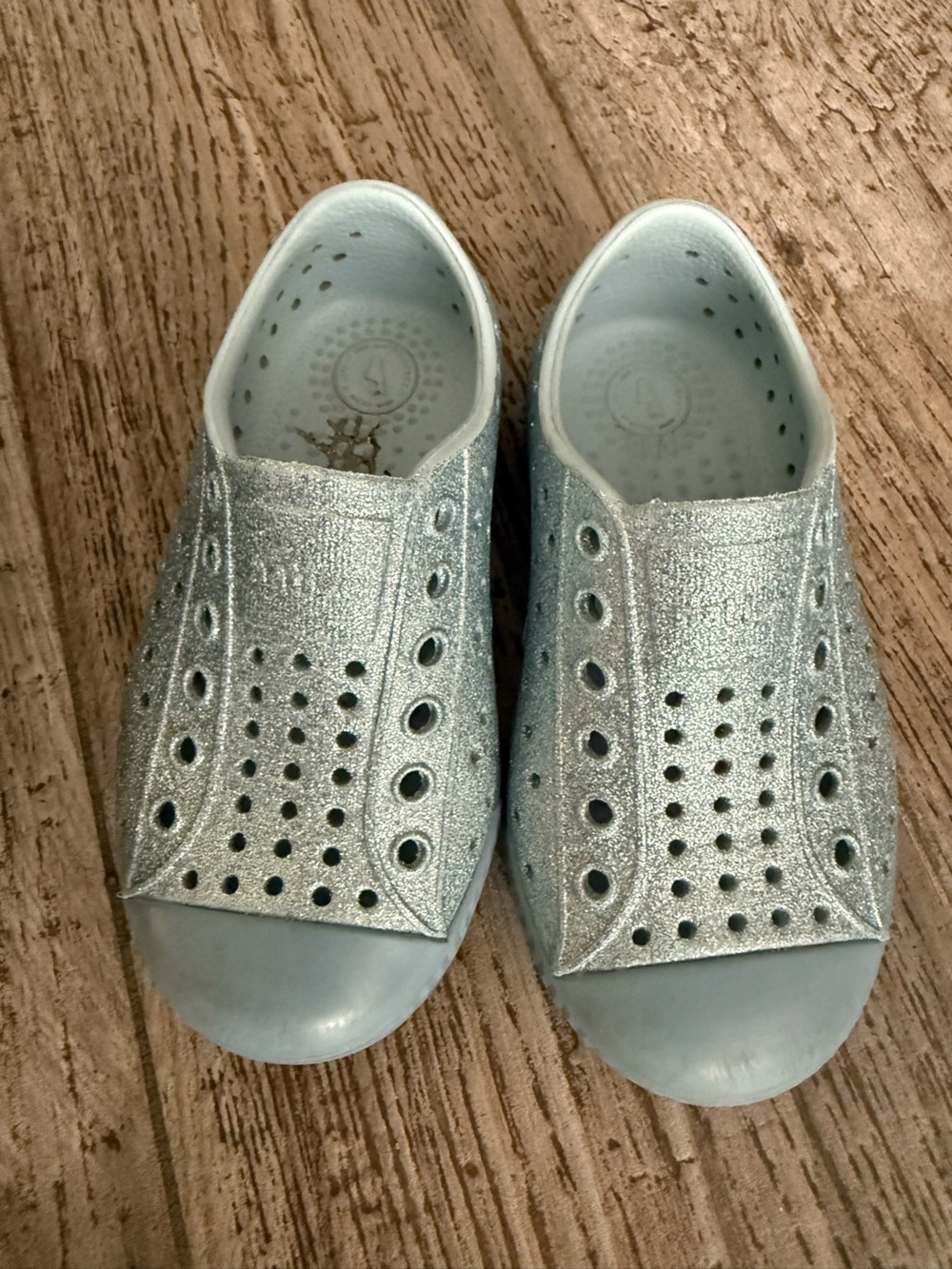 Native light blue sparkle girls Kids Silver Glitter Slip-On Water shoes size 7